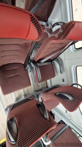 Minibus IVECO Daily C35 M1 9 Sitzer sauberes Fahrzeug