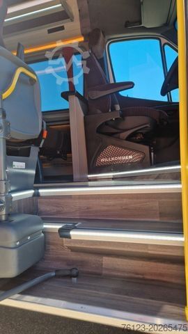 Minibus MERCEDES-BENZ 517 Lord Comfort XXL Lagerfahrzeug 23 SS