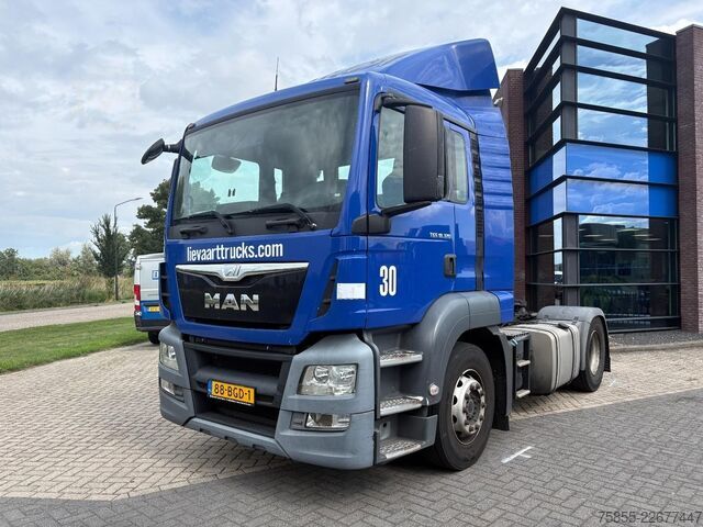 Standard tractor MAN TGS 18.320 Euro 6 / 728.000 KM / NL Truck