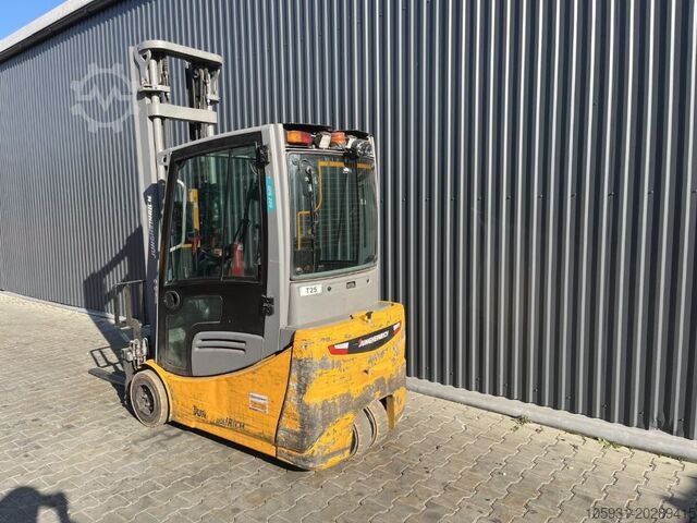 Electric 3-wheel forklift Jungheinrich EFG220