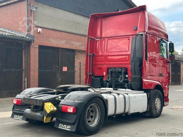 Standard tractor unit DAF XF 460 FT SSC 2 Tanks Retarder Standklima ACC LD