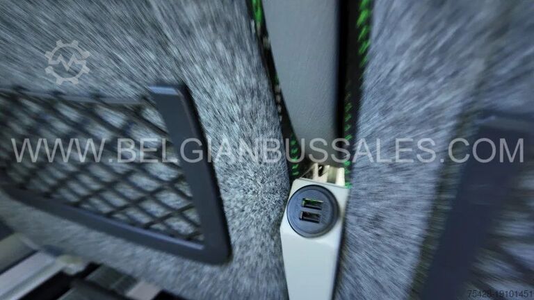 Reisebus Irizar I6 12.35 / Lift