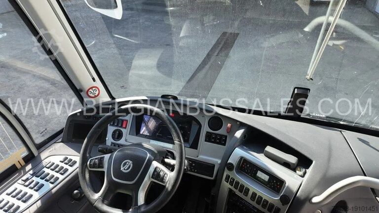 Reisebus Irizar I6 12.35 / Lift