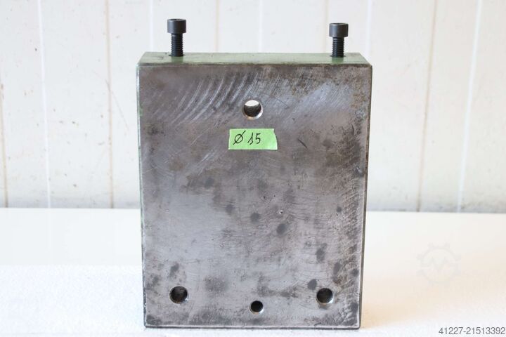 Halterung unbekannt 255/152/H225 mm