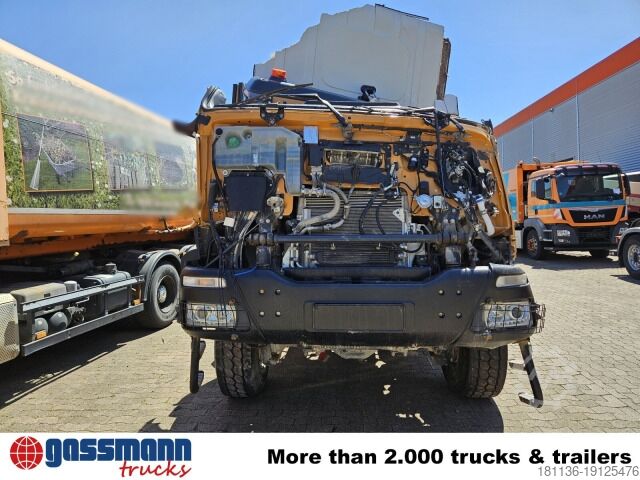 LKW-Fahrgestell Iveco ASTRA HD9 86.50-90 8x6, Unfallschaden, Cursor 13