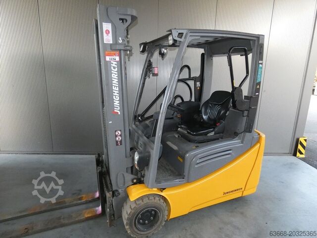 Elektro 3 Rad-Stapler Jungheinrich EFG 220 - 470 DZ