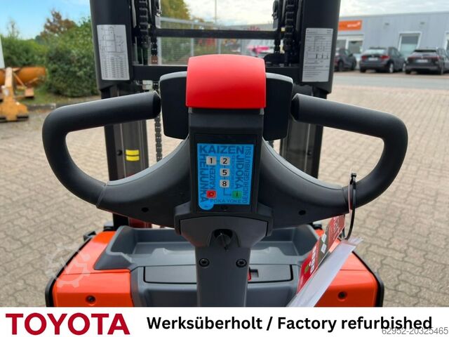 High Lift stacker Toyota SWE 200 D / 230 h!