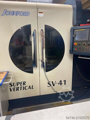 Vertikales Bearbeitungszentrum JOHNFORD SV-41