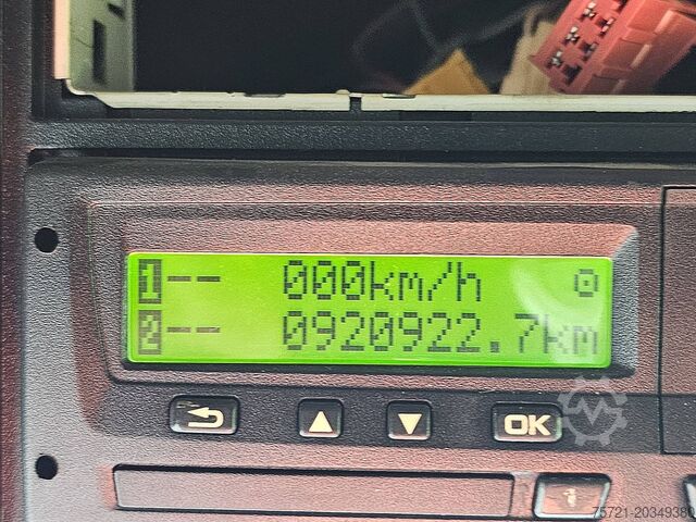 Plattformanhänger SCANIA R490