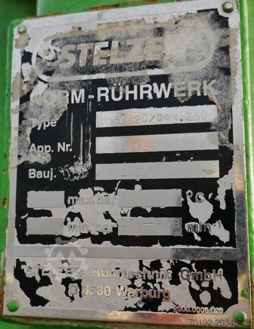 225 liter heat-/coolable pressure vessel, Aisi 316 with propeller agitator Roscher Apparatebau 9378