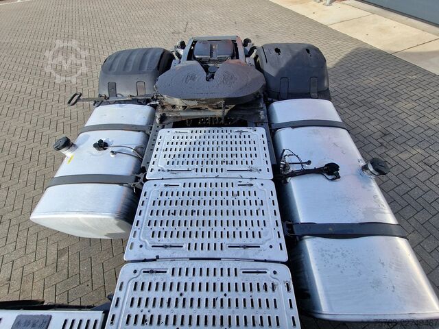 Standard-SZM DAF XF 480 SuperSpaceCab 4x2 - Night clima - 2x tan...