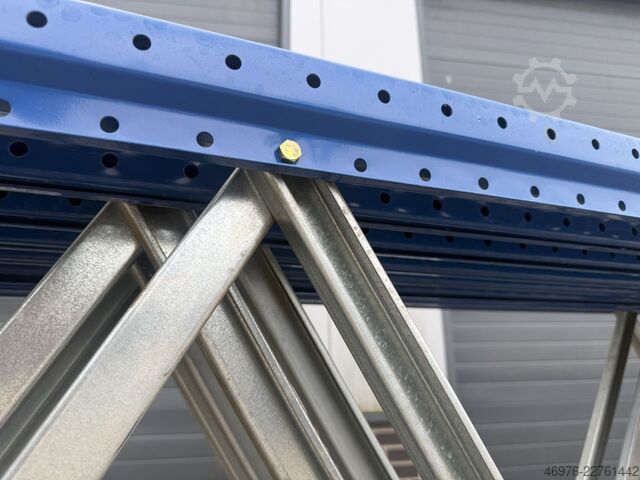 High-bay warehouse Arestant AS / Rahmenprofil: 8808 / St.: 5.000x1.100 mm