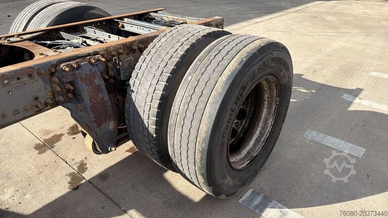 Fahrgestell mit Fahrerhaus Renault Premium 320 (BOITE MANUELLE / MANUAL GEARBOX)