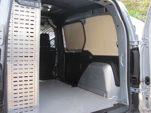 Panel van with Sortimo workshop equipment. Renault Kangoo Rapid dCi 95 Extra Sortimo Werkst