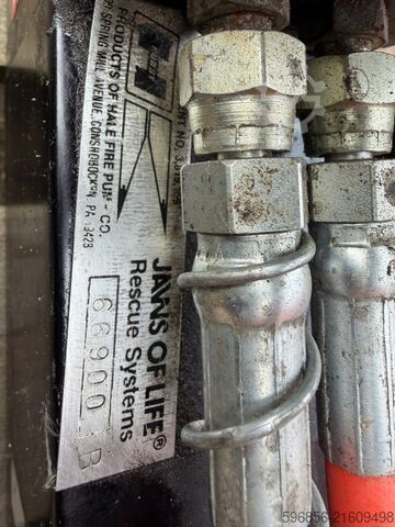 Hydraulikzylinder Spreizer HURST Jaws of Life Rescue Systems Siłownik hydrauliczny rozpieracz HURST Jaws of Life Rescue Systems Siłownik hydrauliczny rozpieracz HURST Jaws of Life Rescue Systems