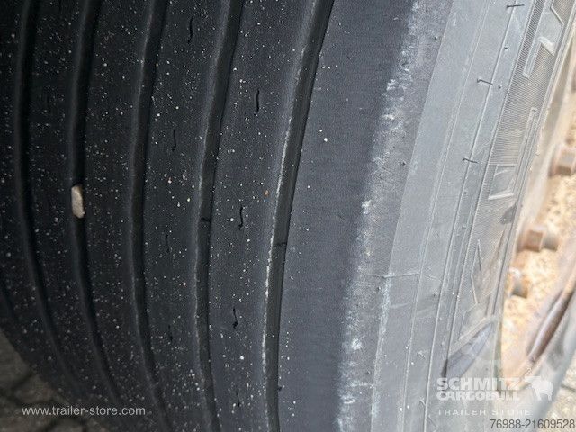 Auflieger mit Pritsche & Plane Schmitz Cargobull Curtainsider Mega