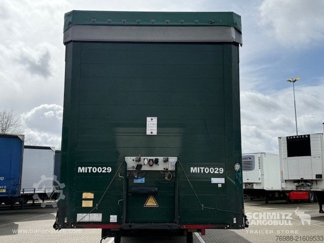 Auflieger mit Pritsche & Plane Schmitz Cargobull Curtainsider Mega Getränke