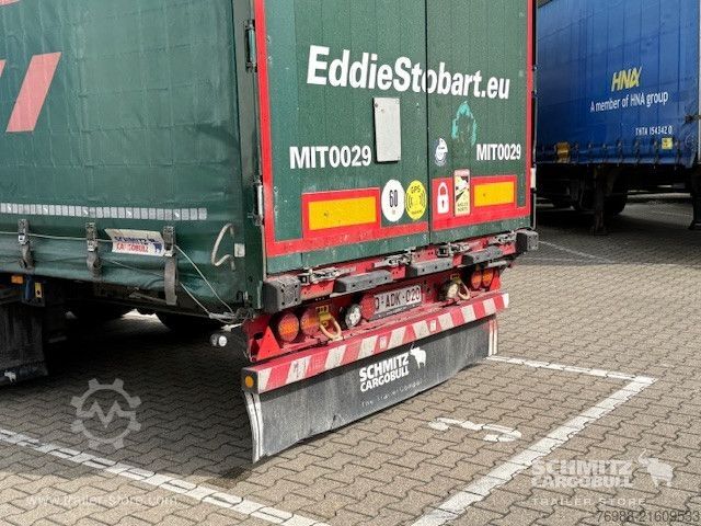Auflieger mit Pritsche & Plane Schmitz Cargobull Curtainsider Mega Getränke