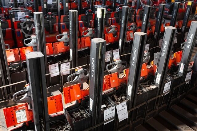 Hochhubwagen bt SWE 080L Batterie 01/2016