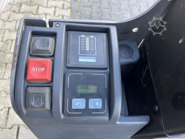 Tow Tractor Jungheinrich EZSC40