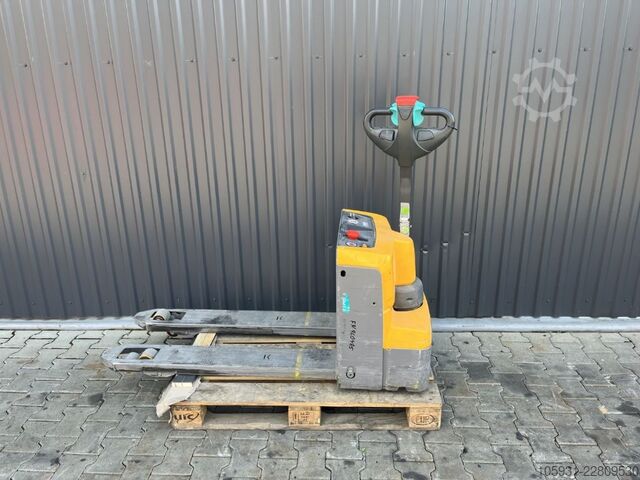 Electric Pallet Truck Jungheinrich EJEM113