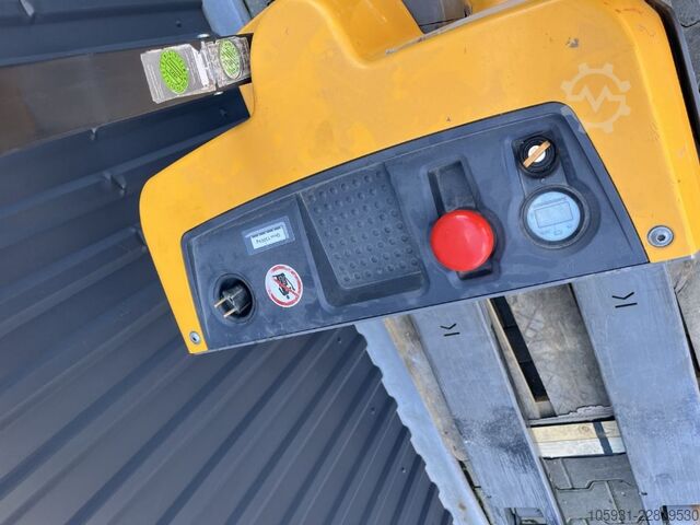 Electric Pallet Truck Jungheinrich EJEM113