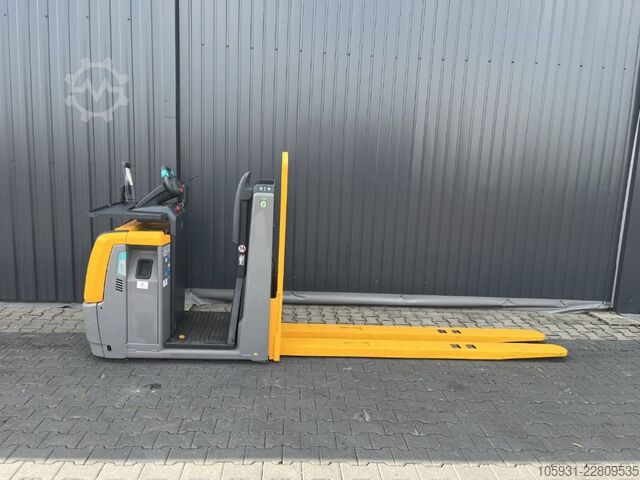 Low Level Order Picker Jungheinrich ECE320
