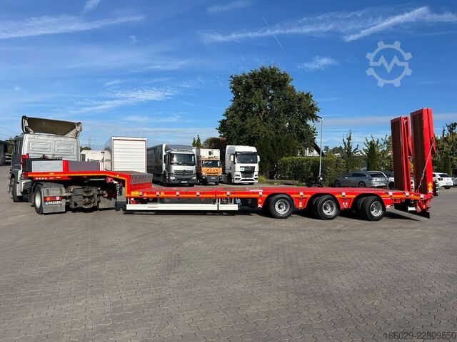 Low loader semitrailer KÄSSBOHRER SLH S HS 3/H Tieflader Zwangslenkung hydr. Bett