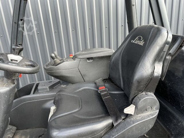 Electric 4-wheel forklift Linde E25H-01
