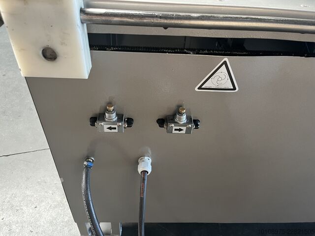 Kuchenschneidemaschine AVT b.v. 