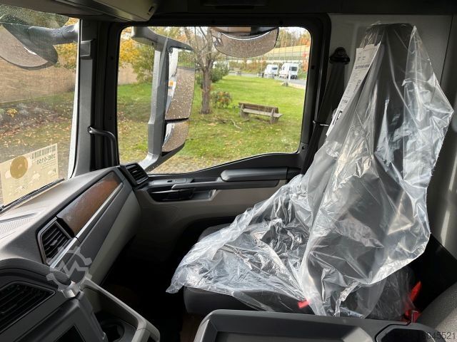 Concrete mixer truck MAN TGS 41.440 8x4 /Euro6e Euromix EM 12 R