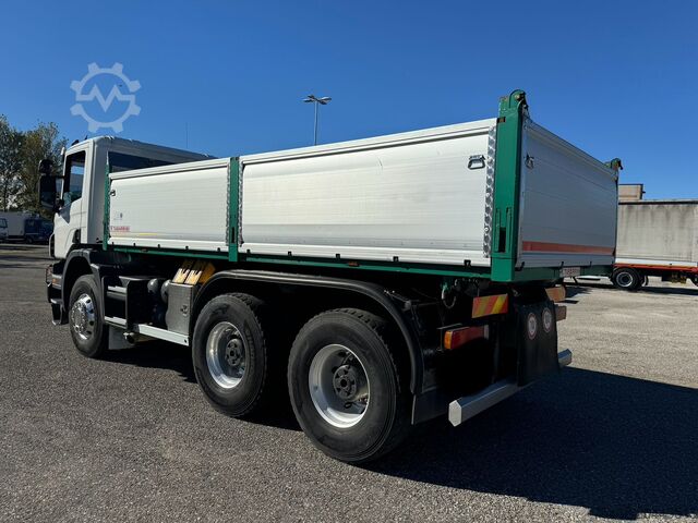 Standard-Sattelzugmaschine SCANIA P 400 RIBALTABILE 3 LATI 6X4