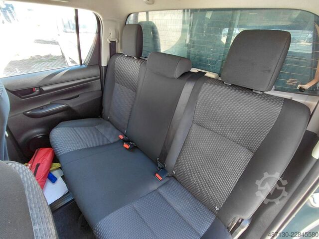 Van TOYOTA Hilux Double Cab Duty 4x4