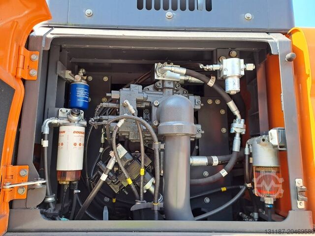 Raupenbagger Doosan DX530LC-7M