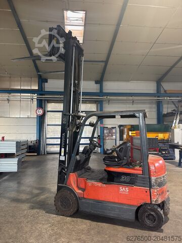 Gabelstapler Toyota 7FBMF30