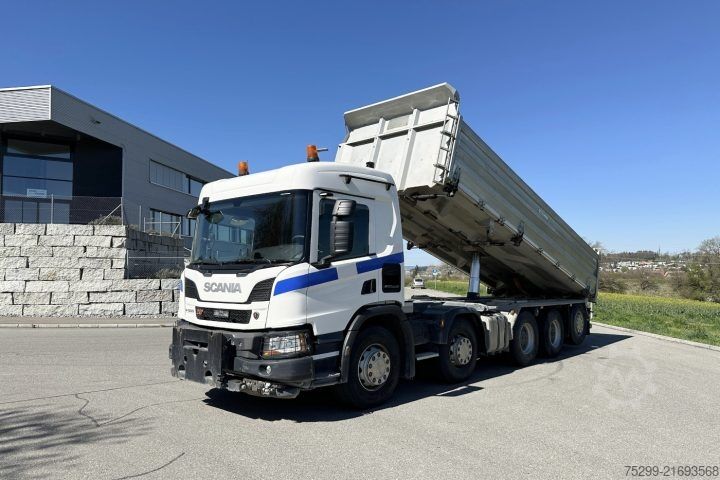 Three-sided tipper truck Scania P 500 10x4 3-SK Trรถsch / Swiss-Vehicle