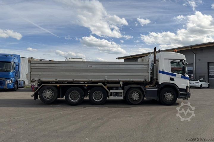 Three-sided tipper truck Scania P 500 10x4 3-SK Trรถsch / Swiss-Vehicle