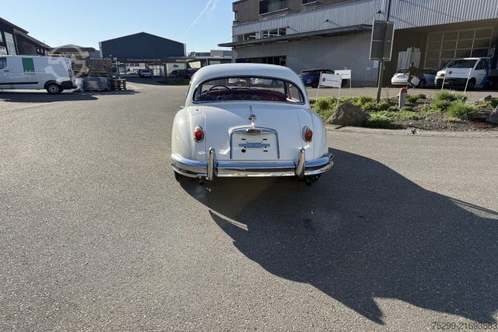 Nutzfahrzeug XK 150 Limousine / Swiss-Vehicle