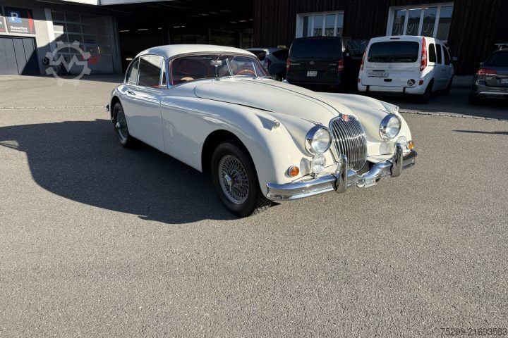 Nutzfahrzeug XK 150 Limousine / Swiss-Vehicle