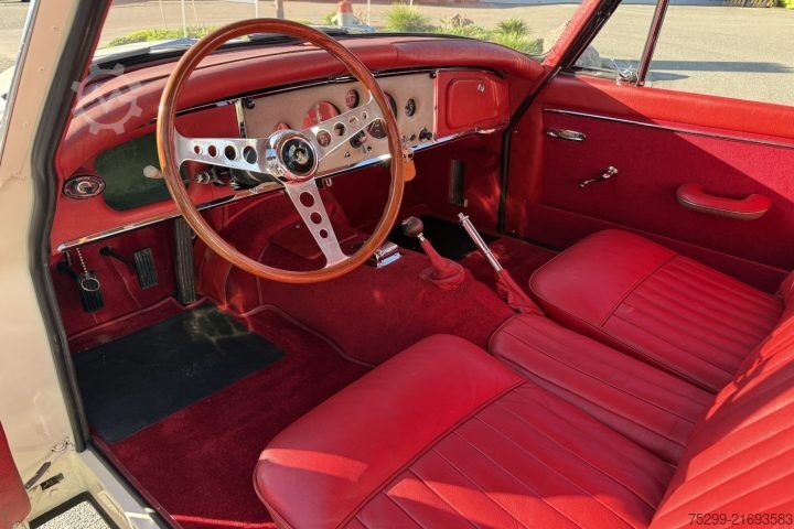 Nutzfahrzeug XK 150 Limousine / Swiss-Vehicle