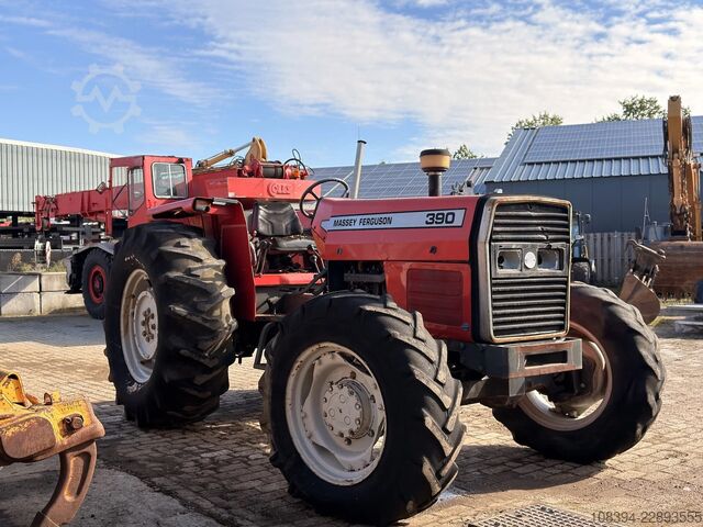 Traktor Massey Ferguson 390 4WD Tractor