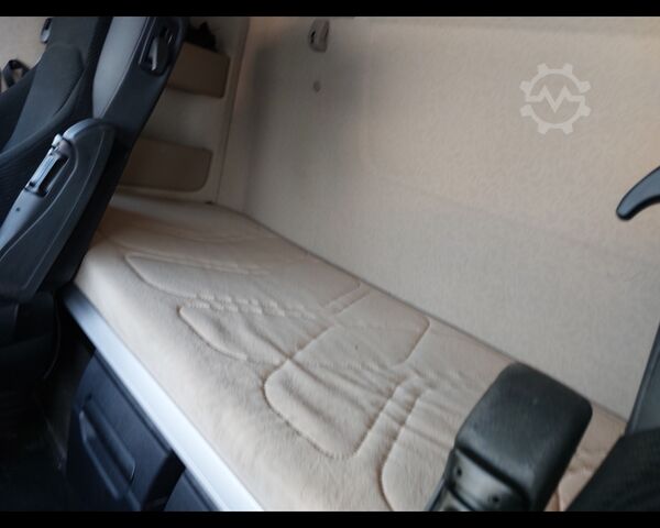 Standard SZM MERCEDES-BENZ Actros L 18 4x2 - Actros L 1848 LS 4x2