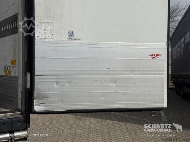 Reefer semitrailer Schmitz Cargobull Tiefkühler Multitemp Ladebordwand