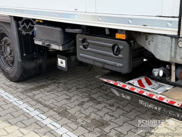 Reefer semitrailer Schmitz Cargobull Tiefkühler Multitemp Ladebordwand