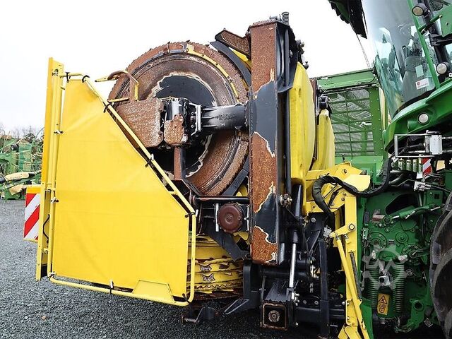 Silage chopper John Deere 8700
