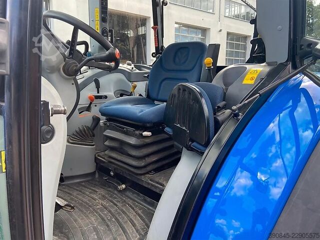 Traktor New Holland T4.55