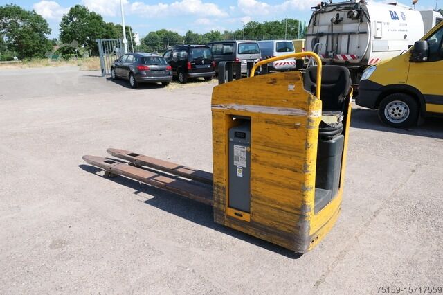 Sonstige jungheinrich ESE 220 Batterie 09/2018 lange Gabeln!