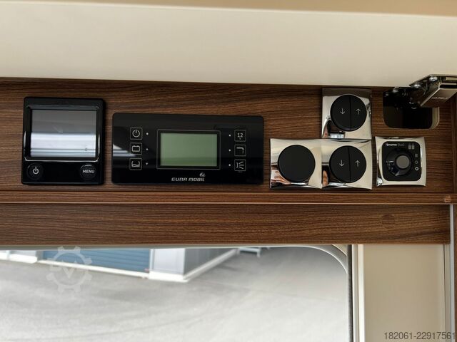 Integriertes Wohnmobil Integra 890 EB AT9G+Leder+5Sitze+Luminary+Markise