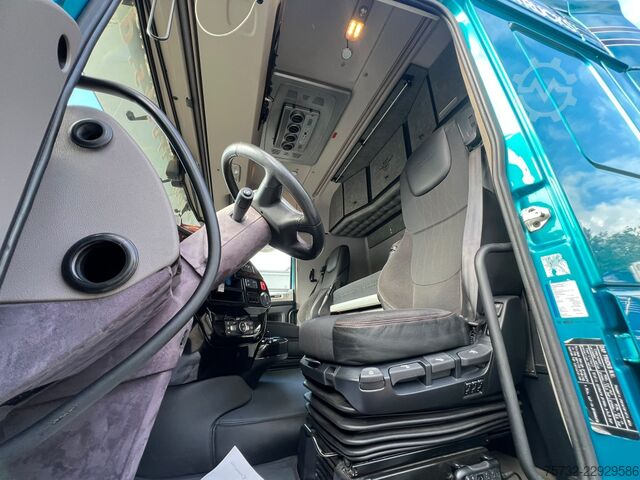 Standard tractor unit Daf XF  530 SC Retarder ACC Kühlbox Vollspoiler Leder
