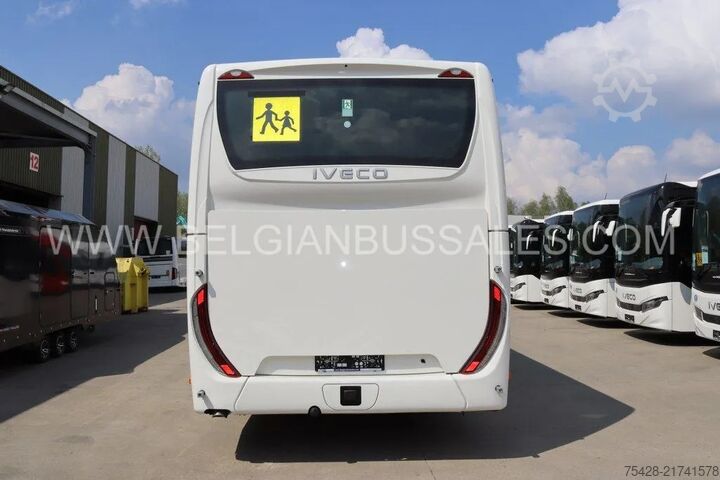 Intercitybus Iveco Crossway 13m Pop / Double middle door / Lift / ...